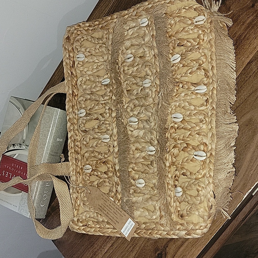 Salt + Umber Isla Jute Beach Seashell Tote Beachly BV $149